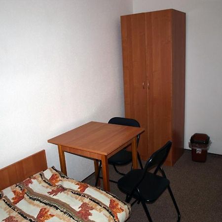 Hostel Hutnik Ostrowiec Świętokrzyski Exteriör bild