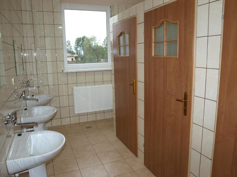 Hostel Hutnik Ostrowiec Świętokrzyski Exteriör bild